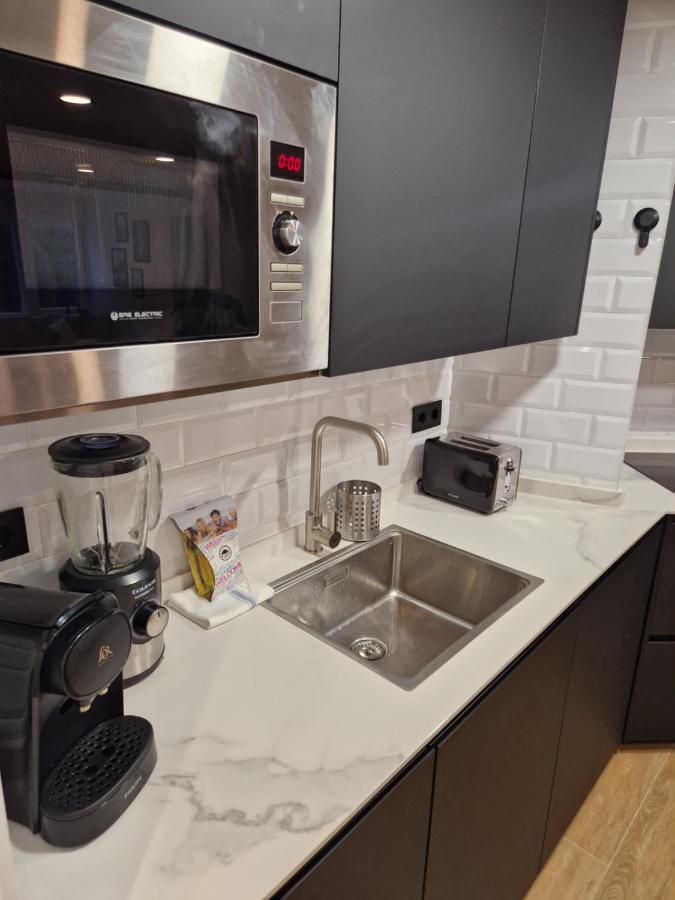 Brand New Apartment Very Cosy And Awesome Display Close To The Ski Slope! Private Parking سْييرا نيفادا المظهر الخارجي الصورة