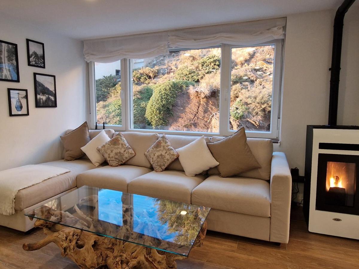 Brand New Apartment Very Cosy And Awesome Display Close To The Ski Slope! Private Parking سْييرا نيفادا المظهر الخارجي الصورة